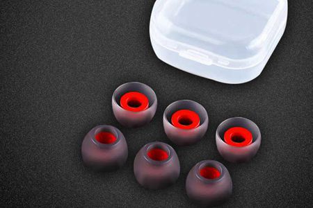 黑色入耳式耳機塞(sāi)子 黑色入耳式耳機塞子(zǐ)